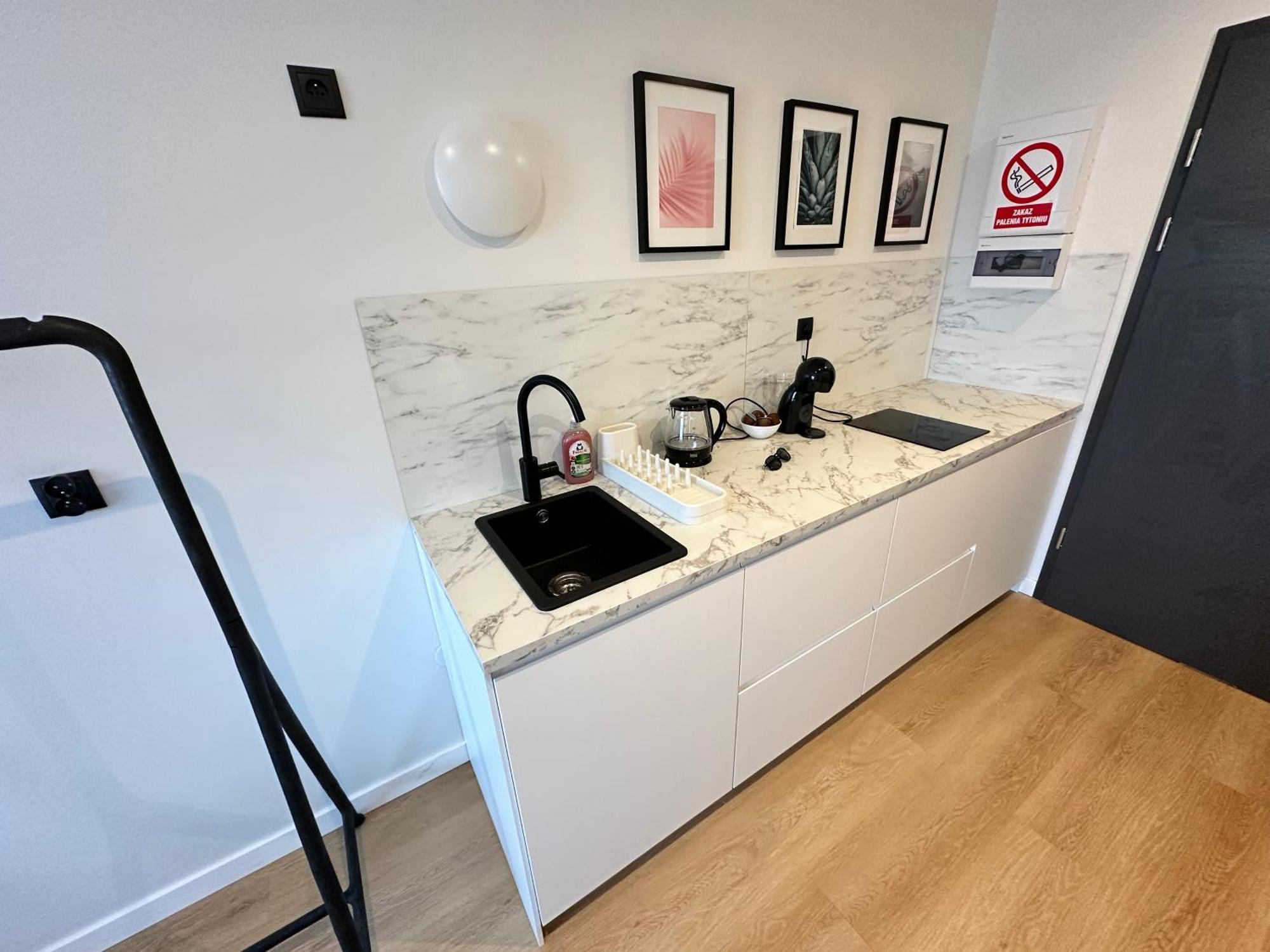 Plac Wolnosci 6 Contactless Check-In 24H Poznan Ngoại thất bức ảnh