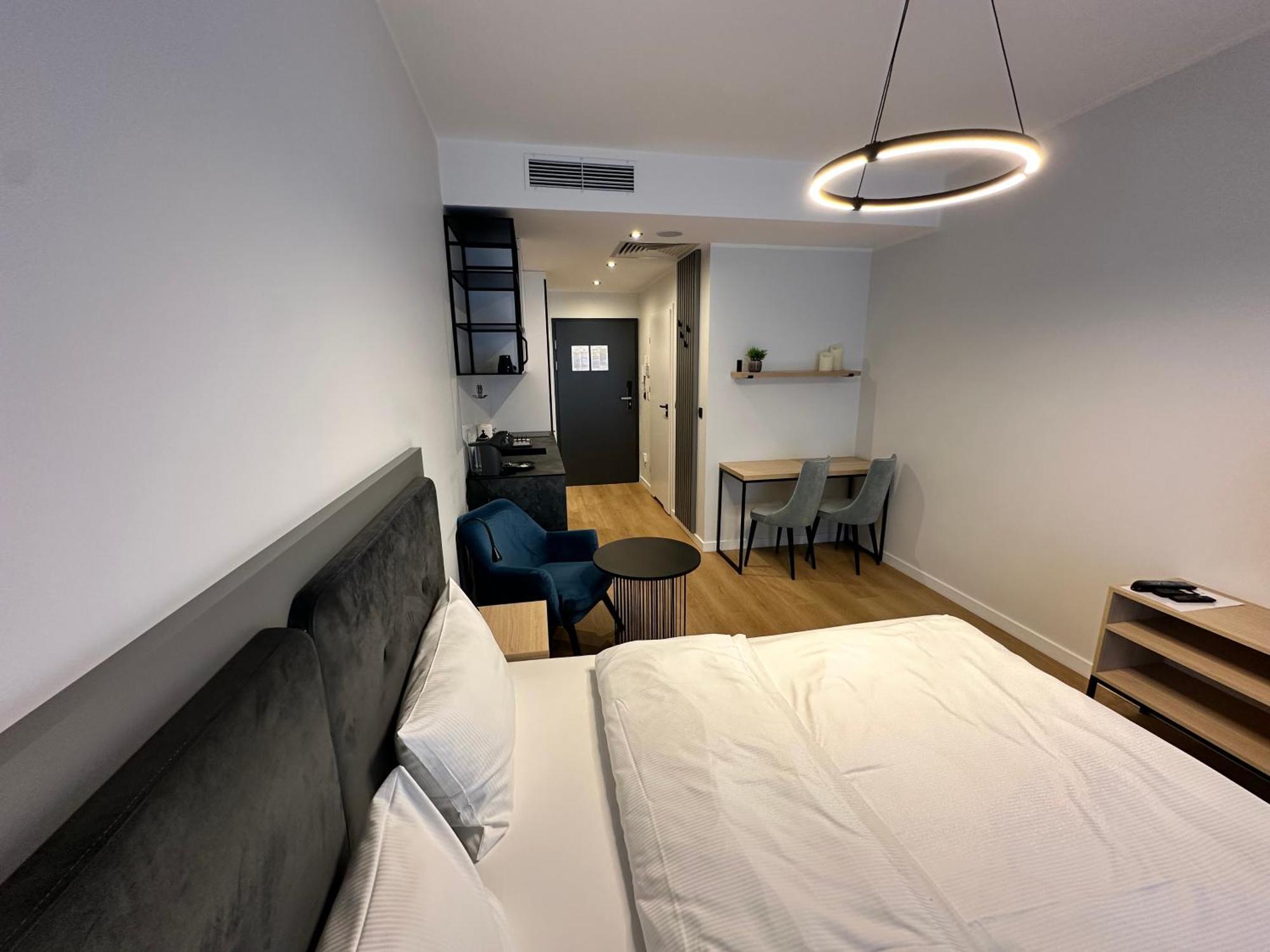Plac Wolnosci 6 Contactless Check-In 24H Poznan Ngoại thất bức ảnh
